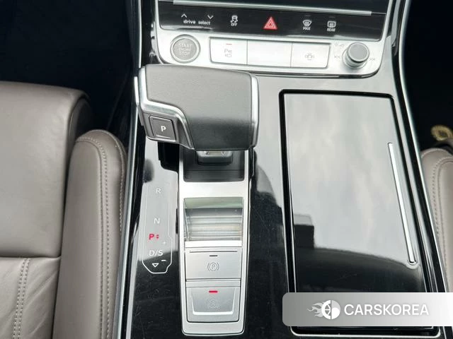 Audi A8 id 4259534 из Китая 10
