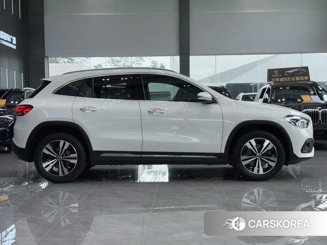 Mercedes-Benz GLA 2021 Белый из Китая, фото 3
