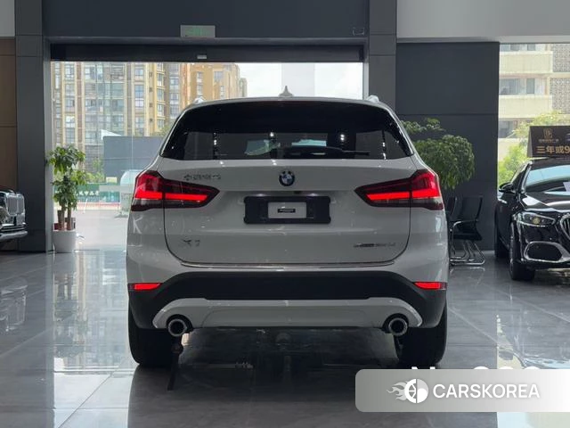 BMW X1 2021 Белый из Китая, фото 3