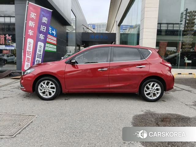 Nissan TIIDA id 4273233 из Китая 7