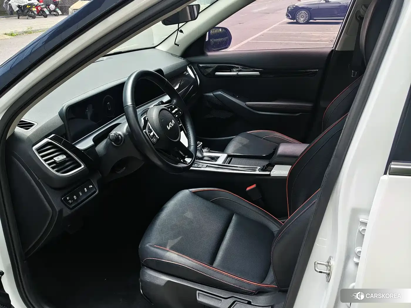 Kia Seltos 2023 Белый из Китая, фото 3