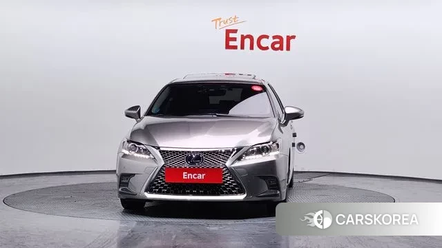 Lexus CT200h id 3578619 из Кореи 13