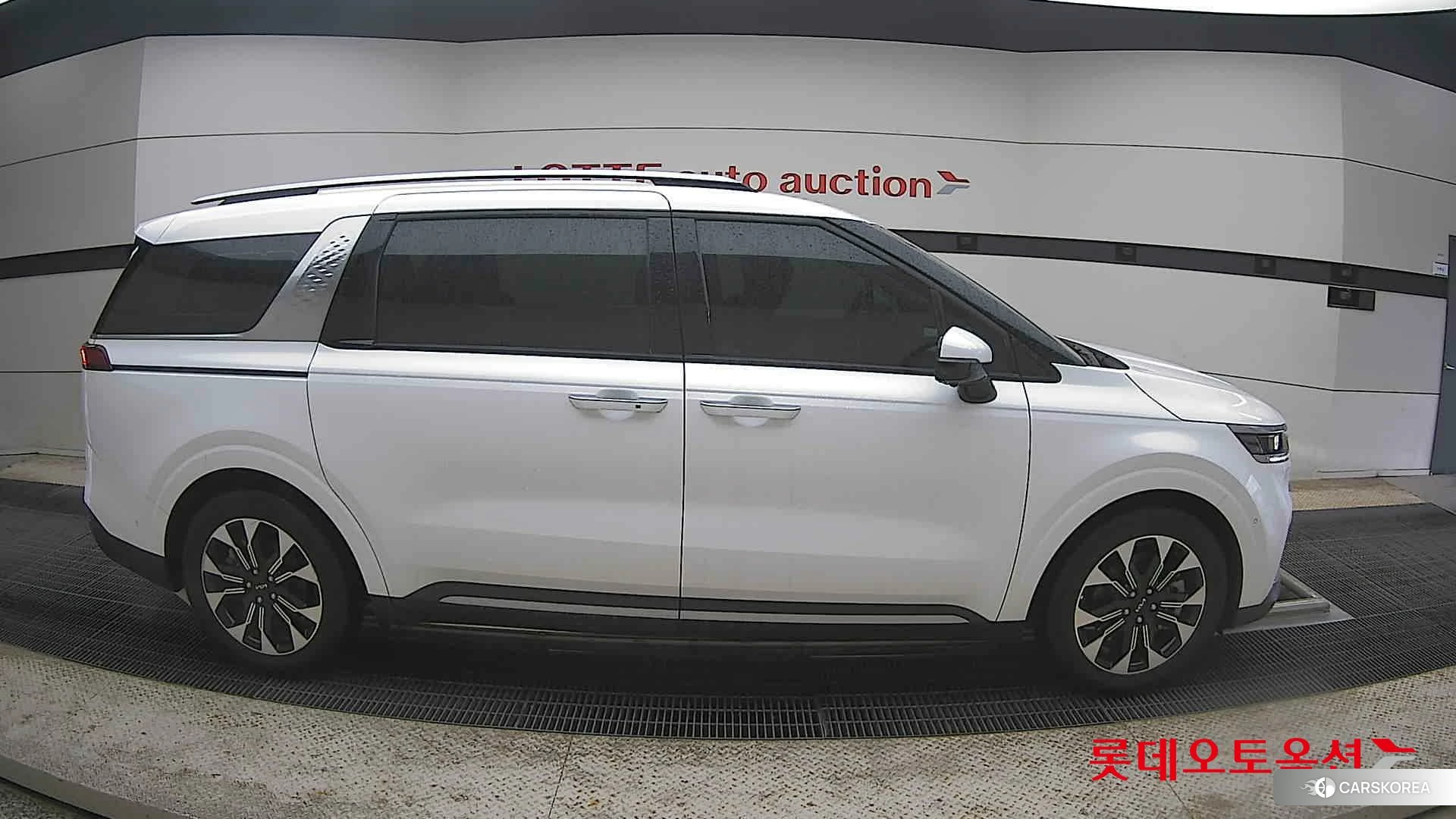 Kia Carnival id 4352373 из Кореи 23