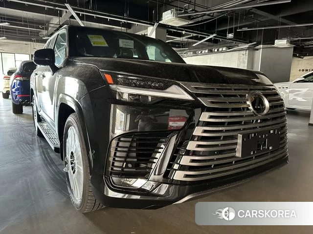 Lexus LX 2025 Черный из Китая, фото 5