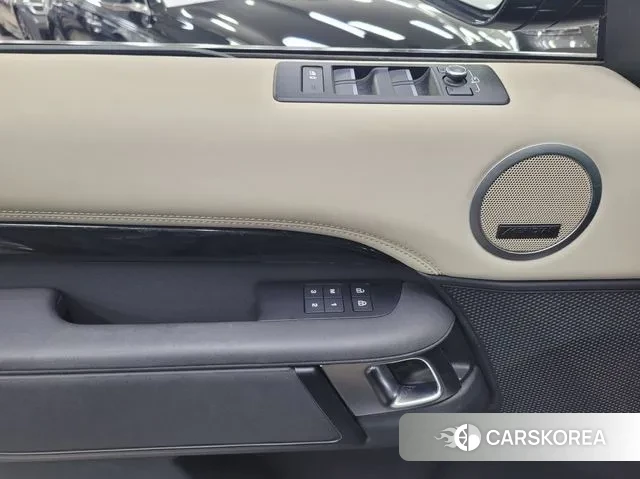 Land Rover Discovery 5 id 3635125 из Кореи 13