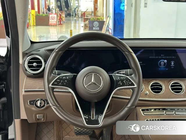 Mercedes-Benz E-class id 4264949 из Китая 9