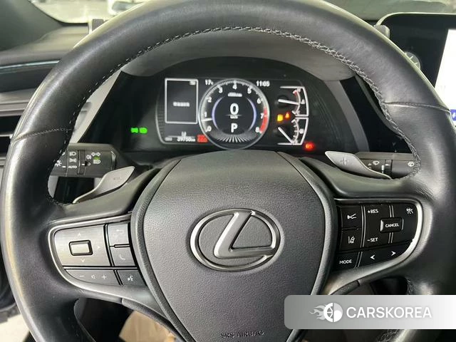 Lexus ES id 4262150 из Китая 18