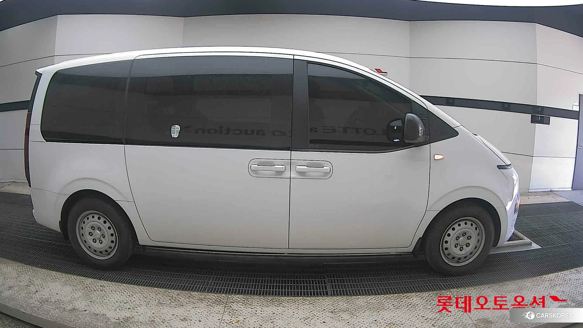 Hyundai Staria id 4296774 из Кореи 23