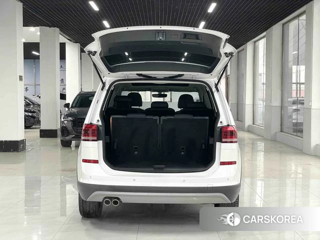 Volkswagen Touran L id 4207779 из Китая 13