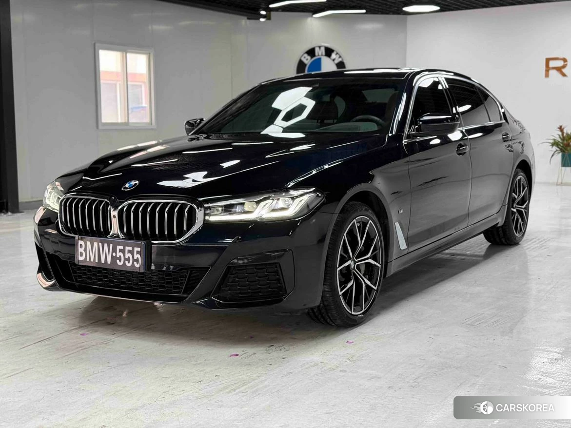 BMW 5 series 2021 Черный из Китая, фото 3