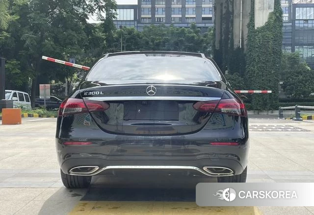 Mercedes-Benz E-class id 4265970 из Китая 9