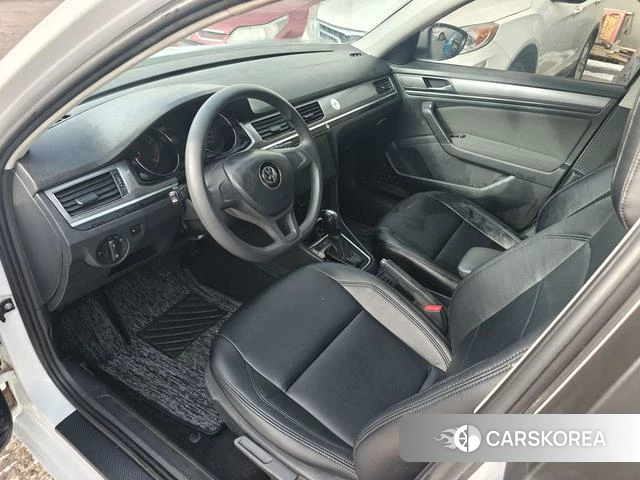Volkswagen Bora 2021 Белый из Китая, фото 3