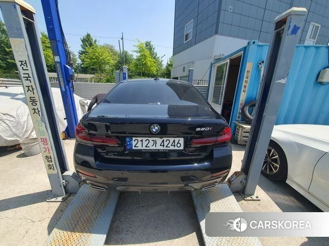 BMW 5 Series (G30) 2023 Черный из Кореи, фото 3