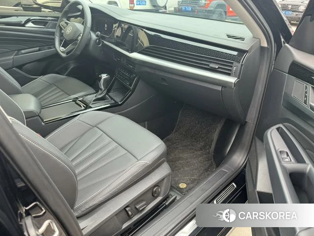 Volkswagen Passat id 4274072 из Китая 7