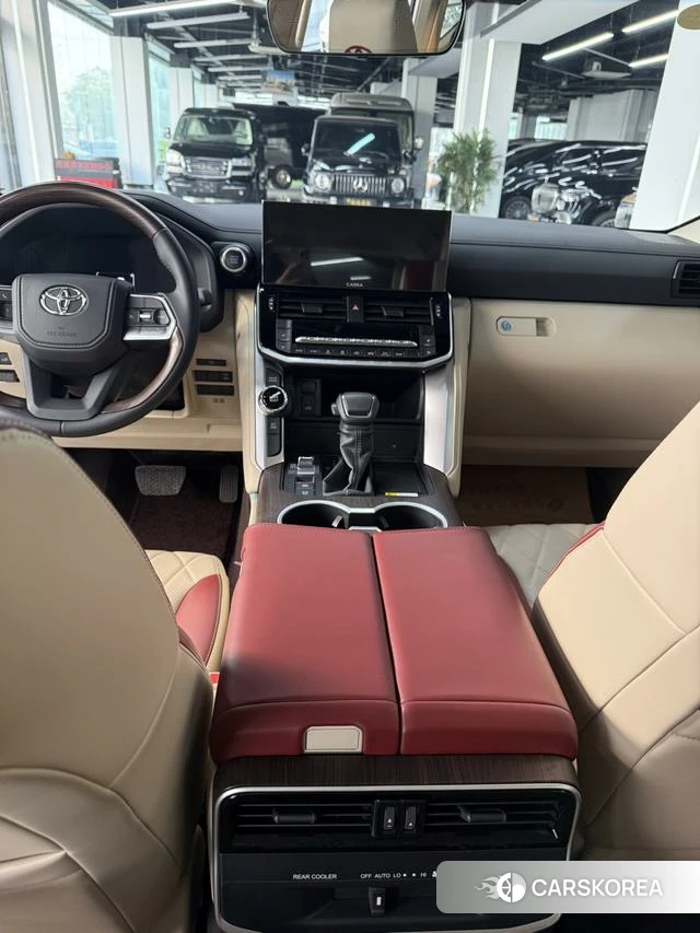 Toyota Land Cruiser (imported) 2025 Белый из Китая, фото 5