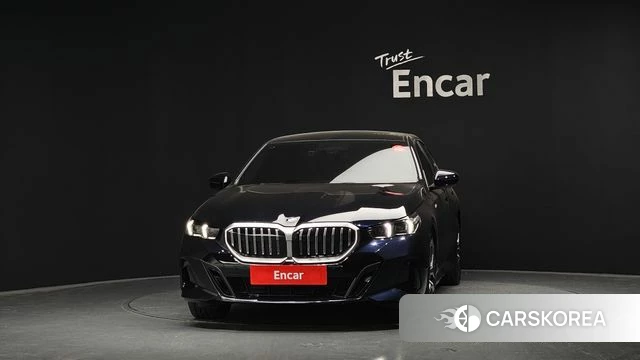 BMW 5 Series (G60) id 3870074 из Кореи 13