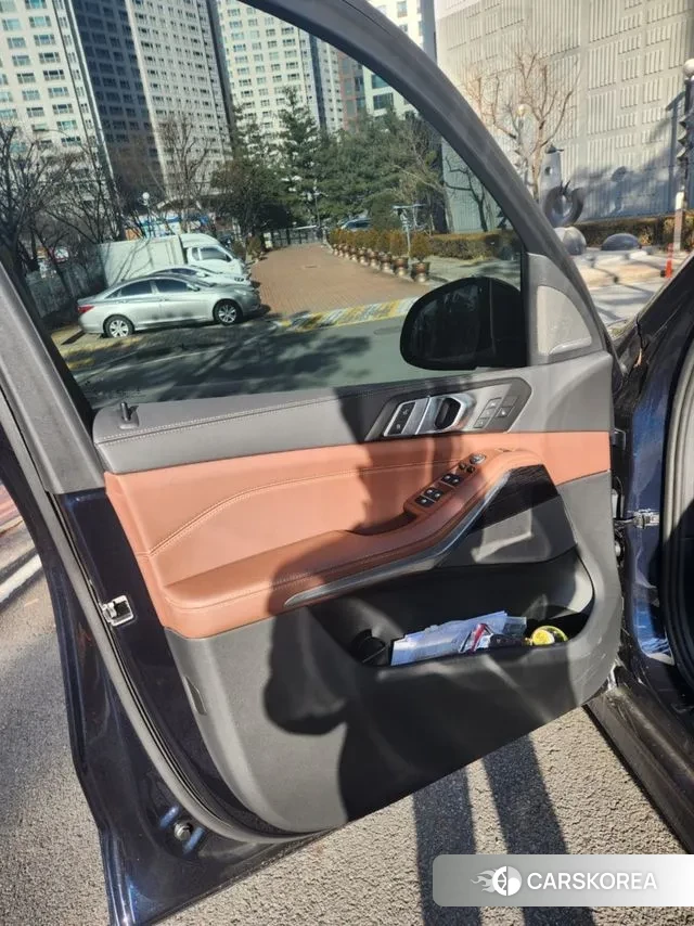 BMW X5 (G05) 2024 Черный из Кореи, фото 3