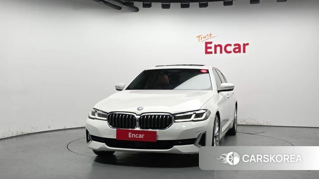 BMW 5 Series (G30) id 3915977 из Кореи 13