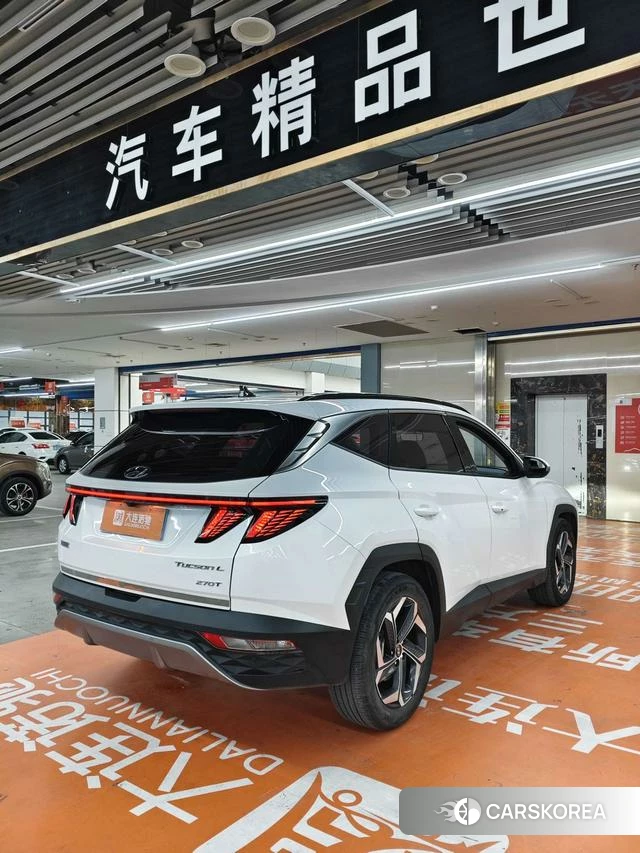 Hyundai Tucson 2023 Белый из Китая, фото 3