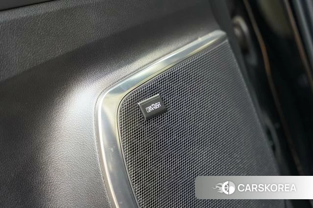 Lexus LM id 4258946 из Китая 15