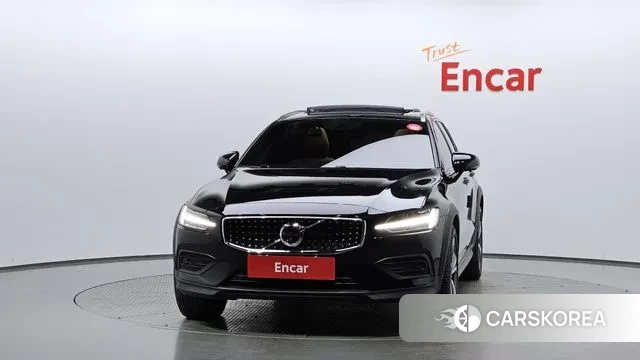 Volvo V60 Cross-Country 2nd Generation id 3577478 из Кореи 13