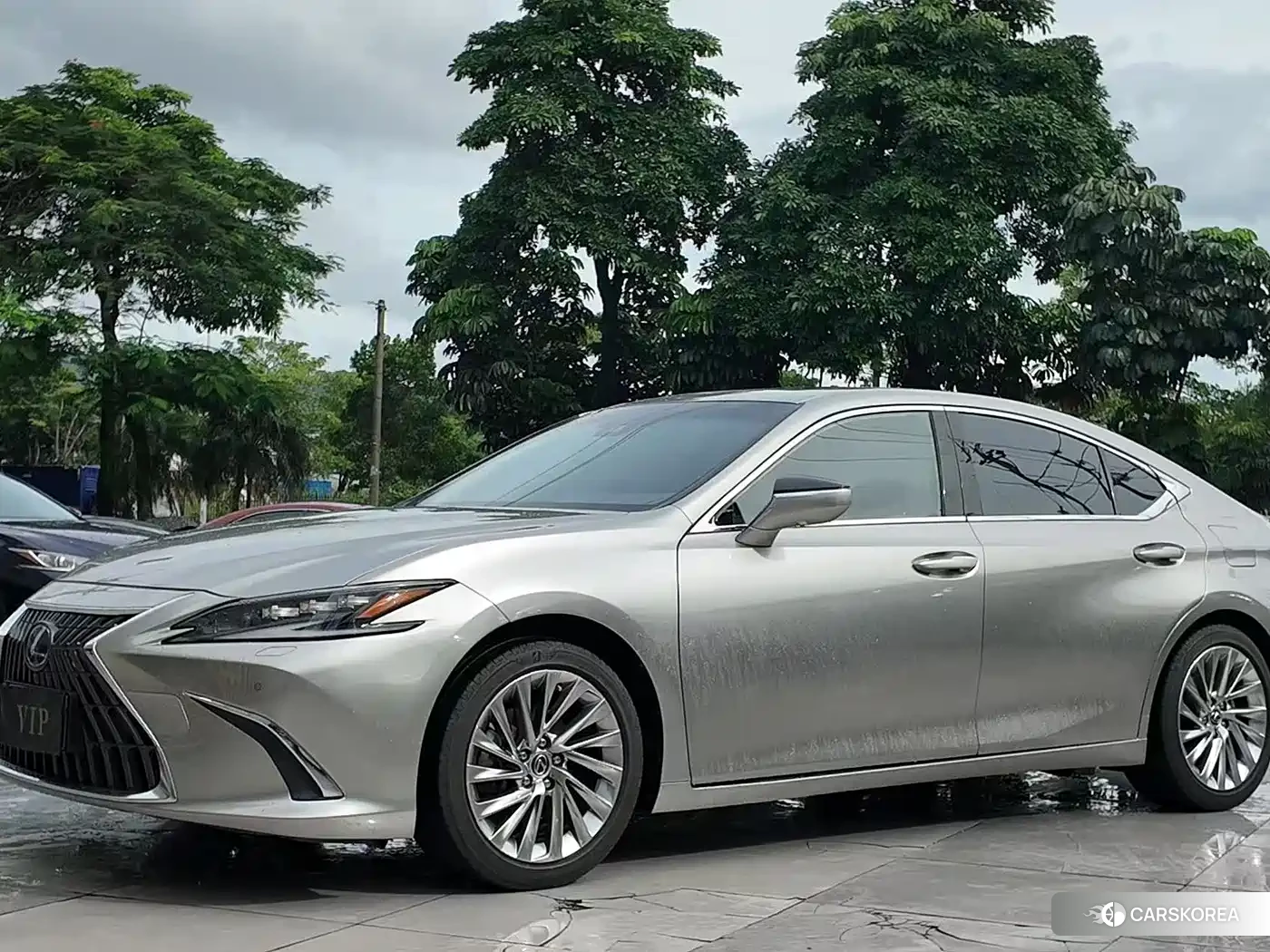 Lexus ES 2024 Silver/gray из Китая, фото 4