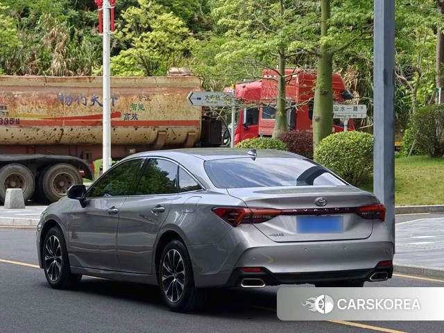 Toyota Asian dragon 2023 Серебристо-серый из Китая, фото 3