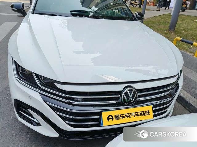 Volkswagen CC 2023 Белый из Китая, фото 3