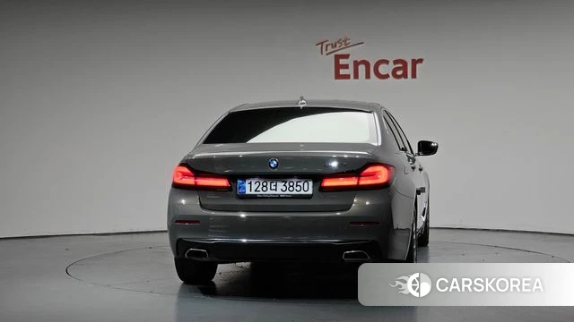 BMW 5 Series (G30) id 4592479 из Кореи 23