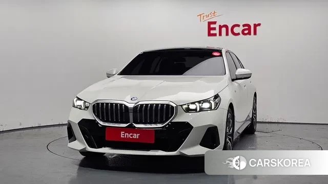 BMW 5 Series (G60) id 2968358 из Кореи 13