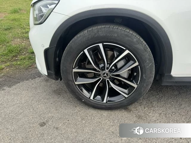 Mercedes-Benz GLC 2021 Белый из Китая, фото 3