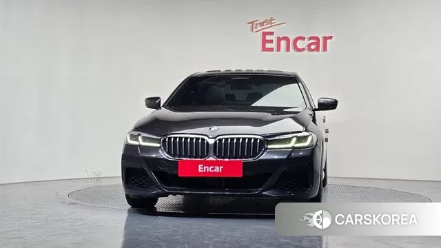 BMW 5 Series (G30) id 3566075 из Кореи 13