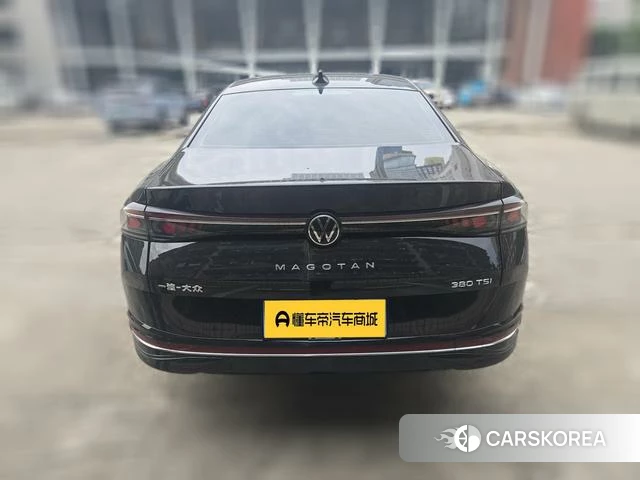 Volkswagen Magotan 2025 Черный из Китая, фото 5