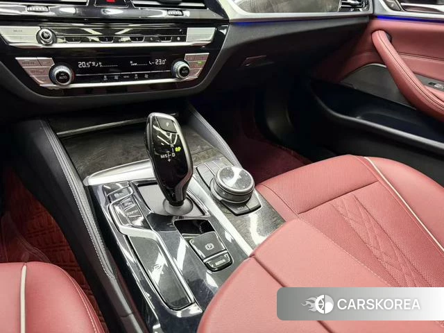 BMW 5 series 2022 Белый из Китая, фото 3