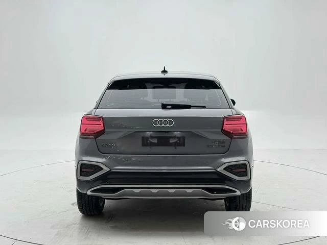 Audi Q2L id 4258417 из Китая 17
