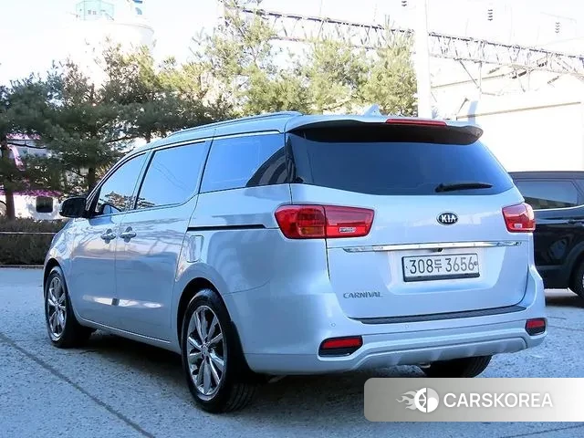 Kia The New Carnival id 3723525 из Кореи 13