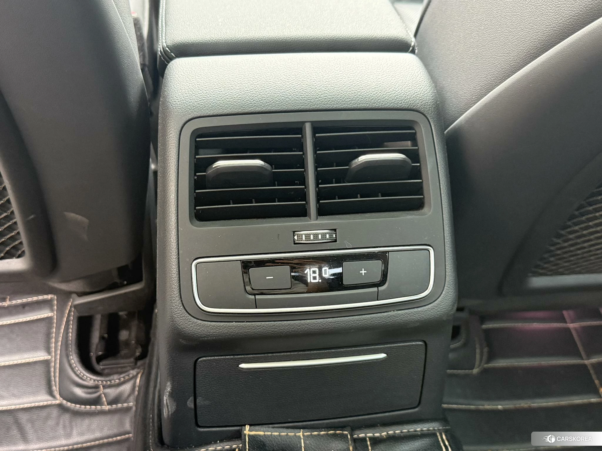 Audi A4L id 4510431 из Китая 16
