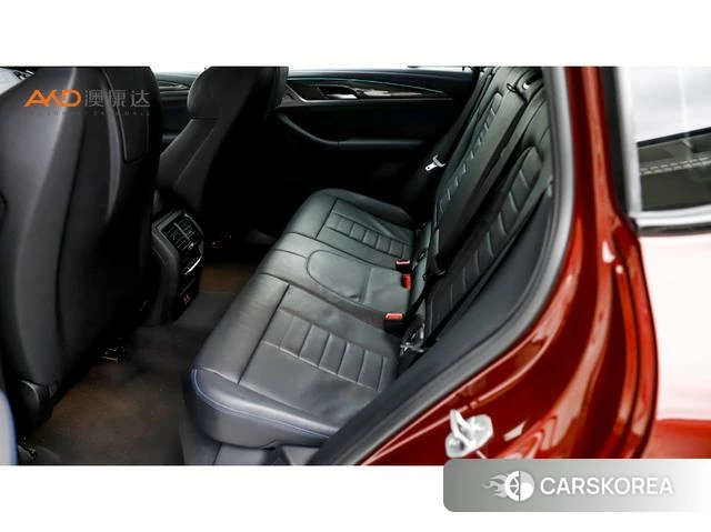 BMW X4 2023 Красный из Китая, фото 3