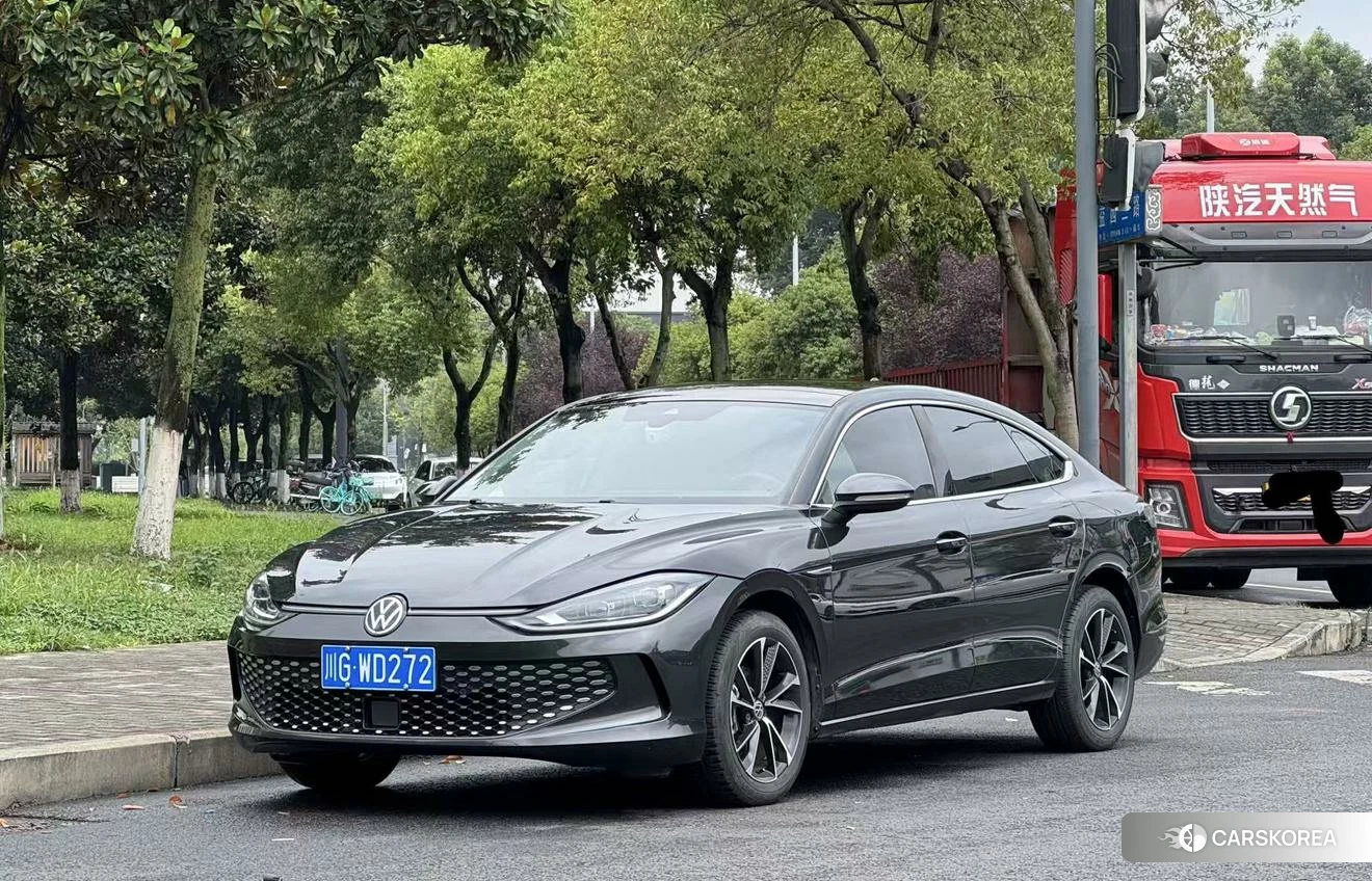 Volkswagen Lingdu 2023 Темно-серый из Китая, фото 3