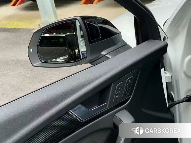 Audi Q5L Sportback id 4213848 из Китая 19