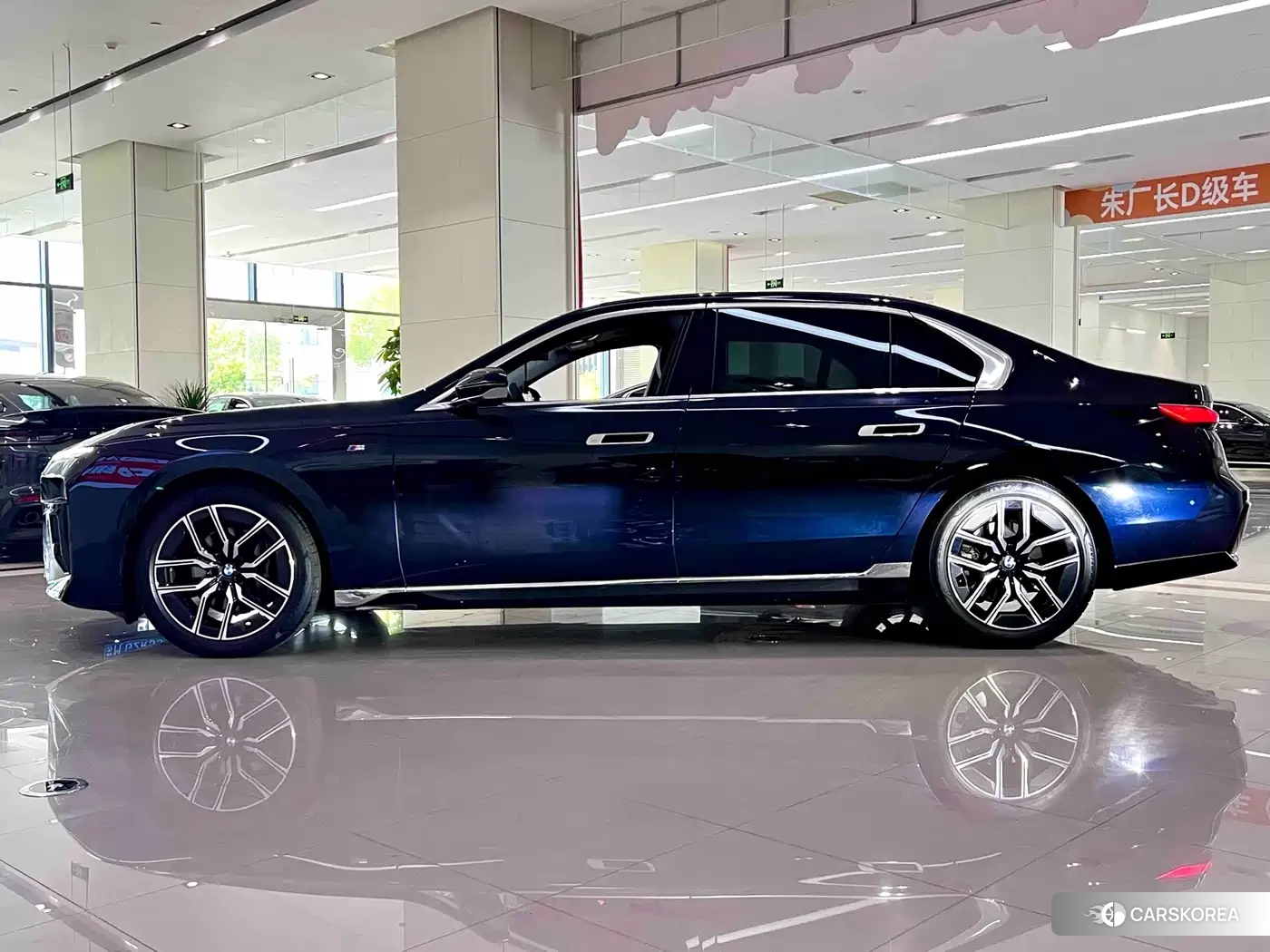 BMW 7 series 2023 Черный из Китая, фото 4