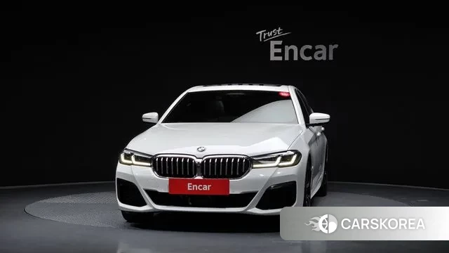 BMW 5 Series (G30) 2022 Белый из Кореи, фото 3