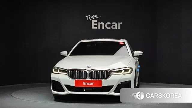 BMW 5 Series (G30) id 3788531 из Кореи 13