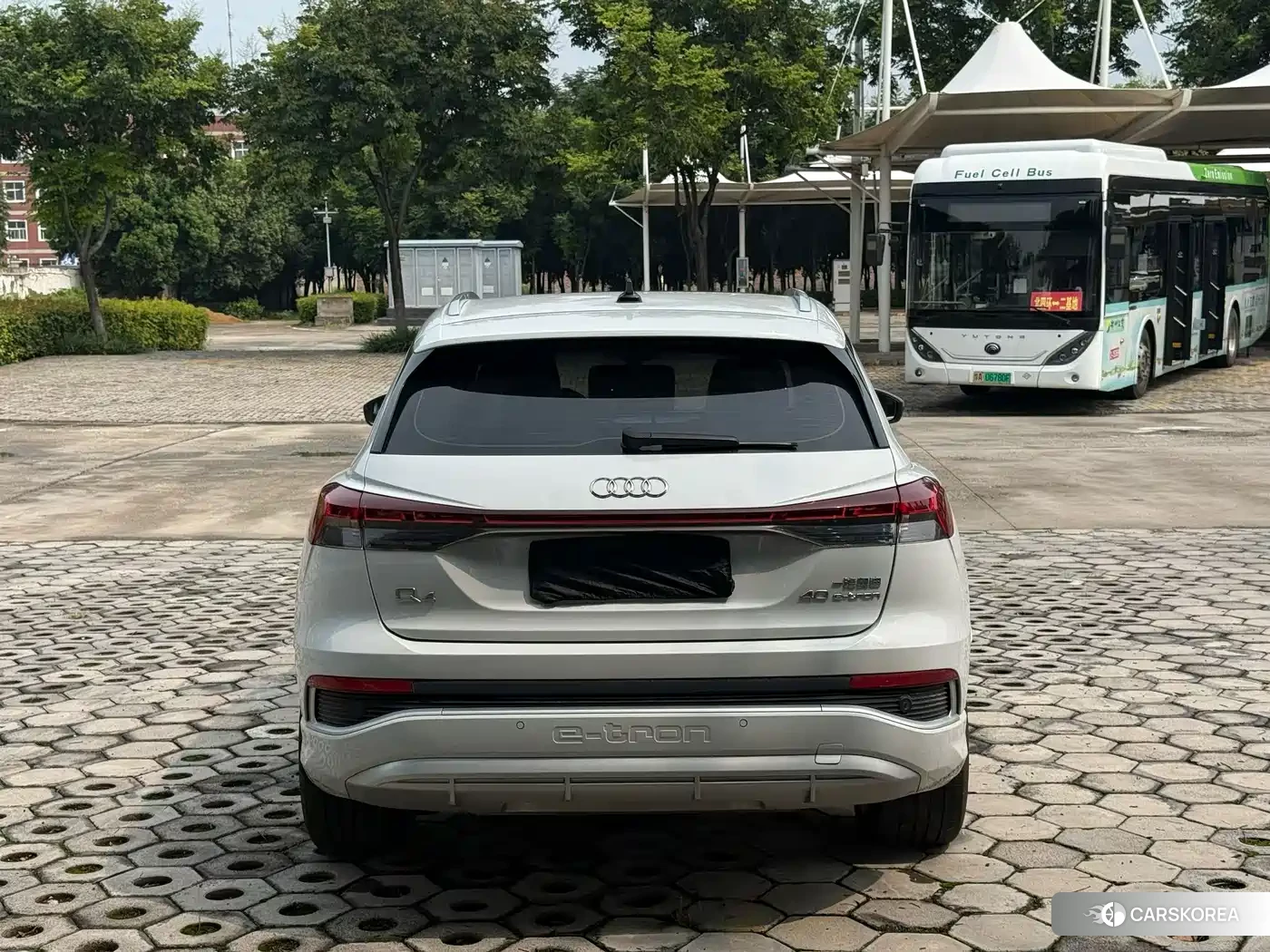 Audi Q4 e-tron 2024 Белый из Китая, фото 3
