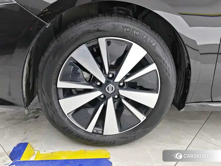 Nissan Altima id 4583732 из Китая 9