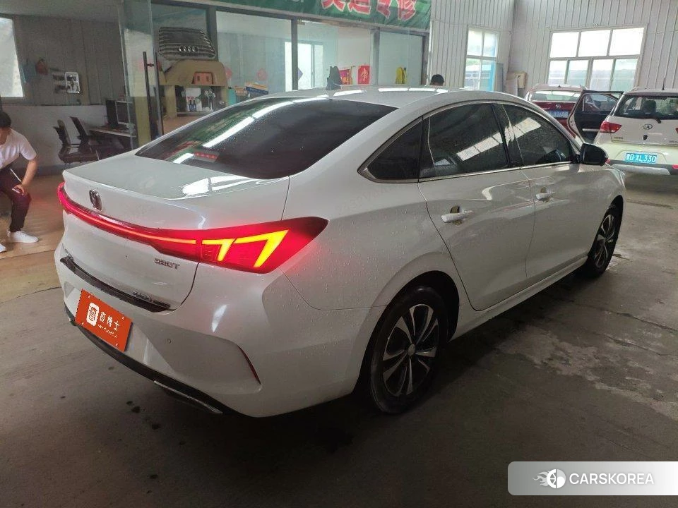 Chang'an Yidong 2023 Белый из Китая, фото 3