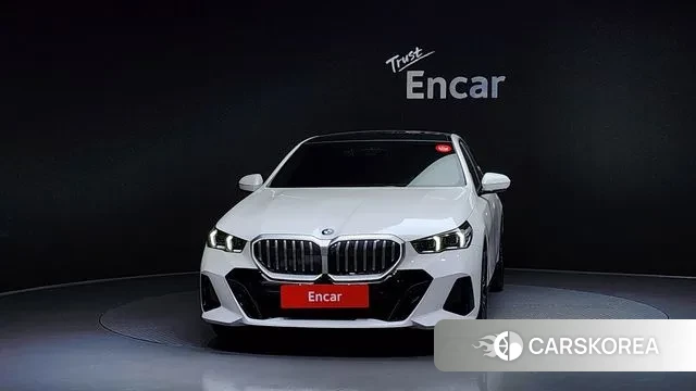 BMW 5 Series (G60) id 3341753 из Кореи 13