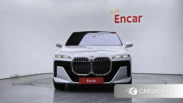 BMW 7 Series (G70) id 3891277 из Кореи 13