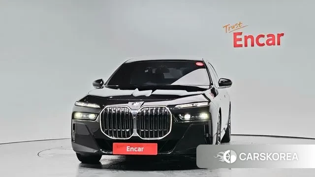 BMW 7 Series (G70) id 3002442 из Кореи 13