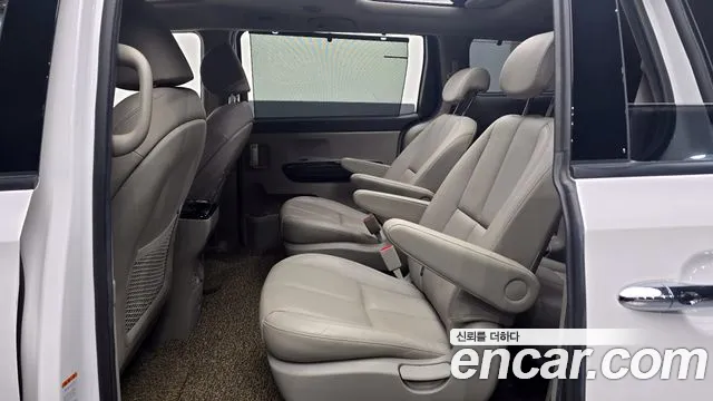 Kia The New Carnival id 2634442 из Кореи 13